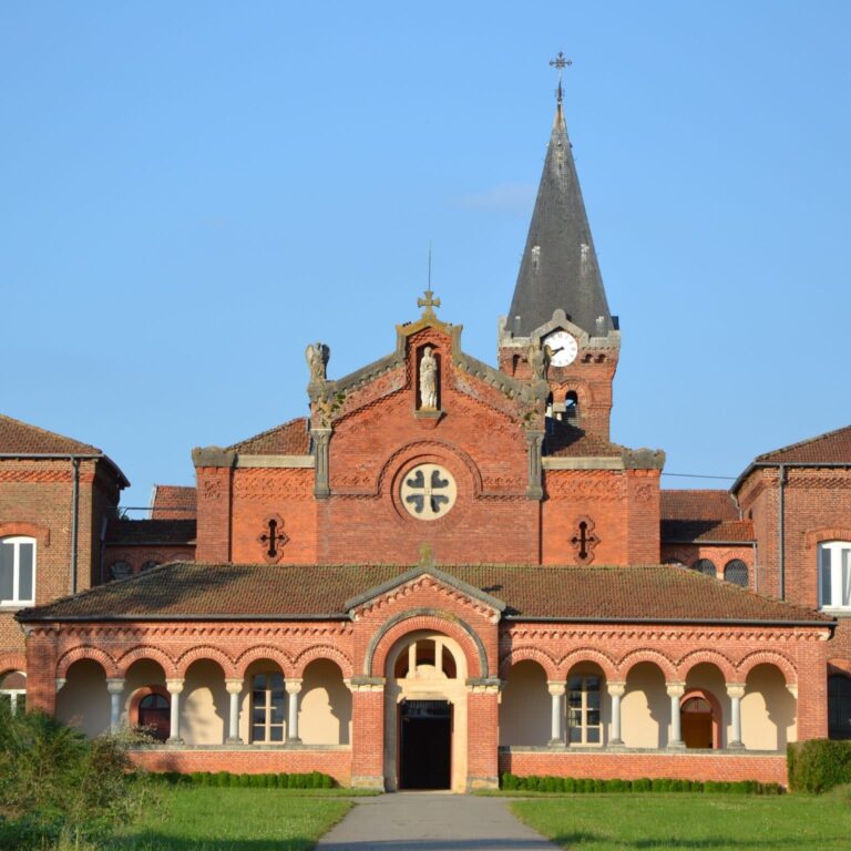 carre abbaye 21 1536x1536 1 768x768