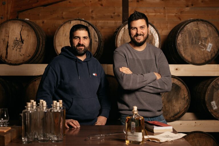 Les deux freres 768x511