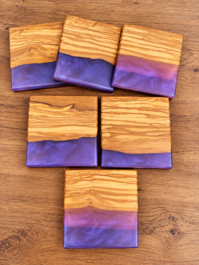 Six dessous de verre en bois et resine lilas 1 768x1024